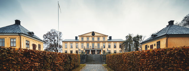 Herrgården en höstdag